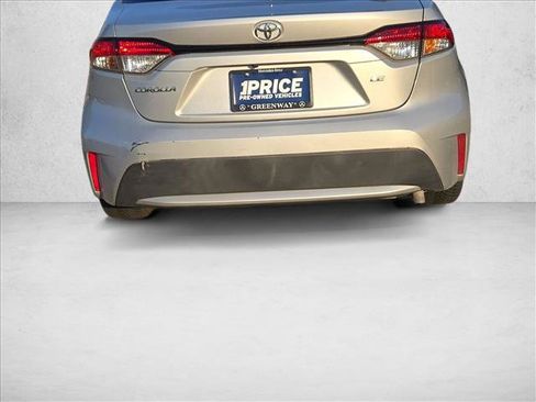 Used 2020 Toyota Corolla LE w/ LE Premium Package FWD image 4