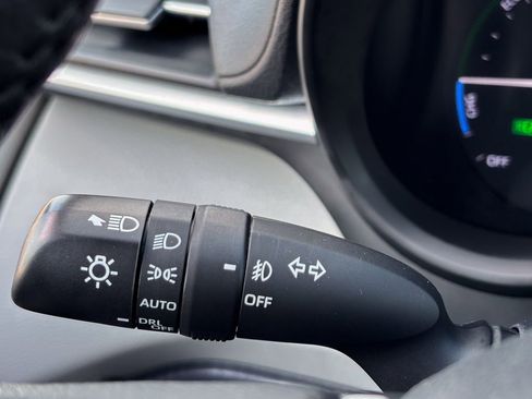 Certified 2023 Toyota Sienna XLE image 27