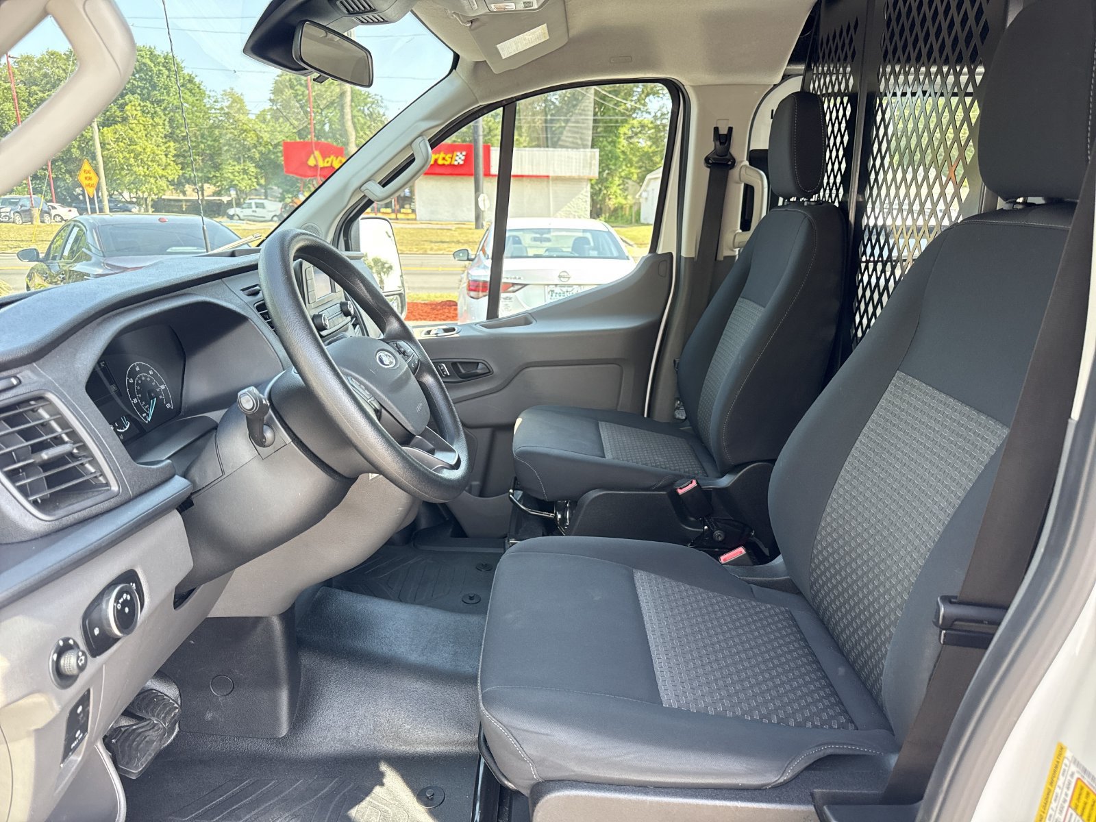 Used 2024 Ford Transit 250 Low Roof w/ Exterior Upgrade Package RWD image 10