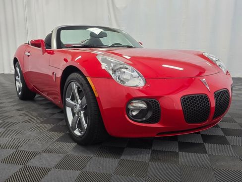 Used 2009 Pontiac Solstice GXP w/ Club Sport Package image 7