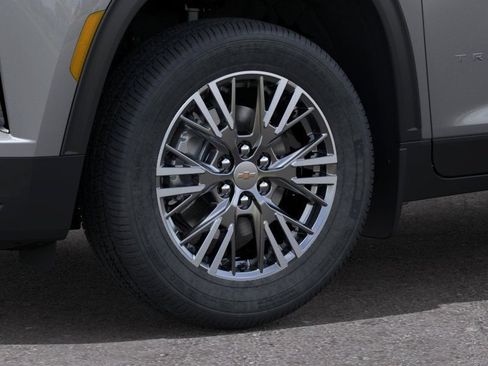 New 2027 Chevrolet Traverse LT FWD image 9