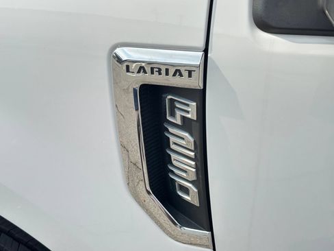 Used 2019 Ford F250 Lariat w/ Lariat Value Package AWD/4WD image 13
