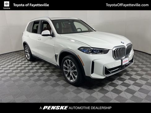 Used 2024 BMW X5 xDrive40i w/ Premium Package image 18