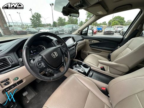 Used 2018 Honda Pilot Elite image 16