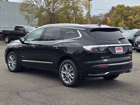 Used 2023 Buick Enclave Avenir w/ Avenir Technology Package image 4