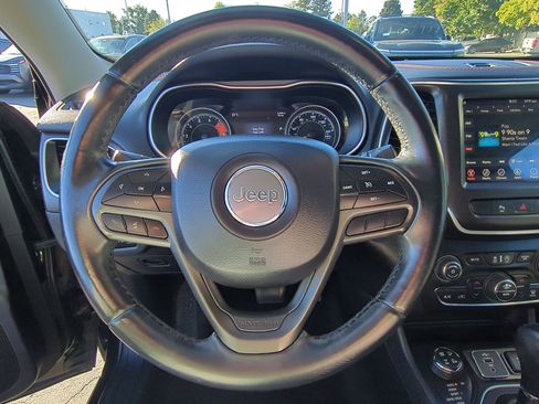 Used 2019 Jeep Cherokee Trailhawk image 17