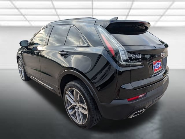 Used 2023 Cadillac XT4 Sport FWD image 2