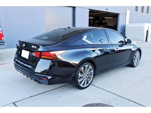 Used 2023 Nissan Altima 2.5 SL image 8