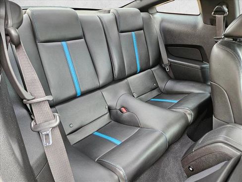 Used 2010 Ford Mustang GT Premium image 17