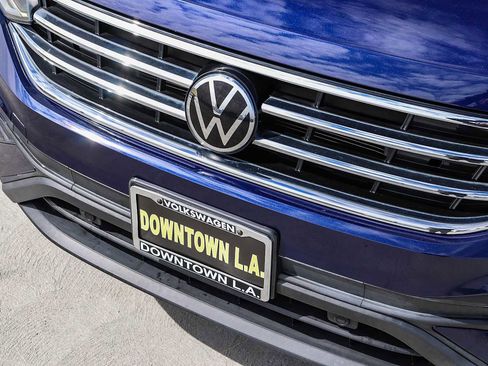 Certified 2022 Volkswagen Tiguan SE image 8