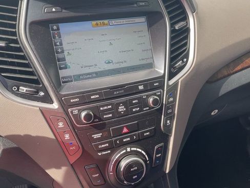 Used 2018 Hyundai Santa Fe Limited FWD image 11