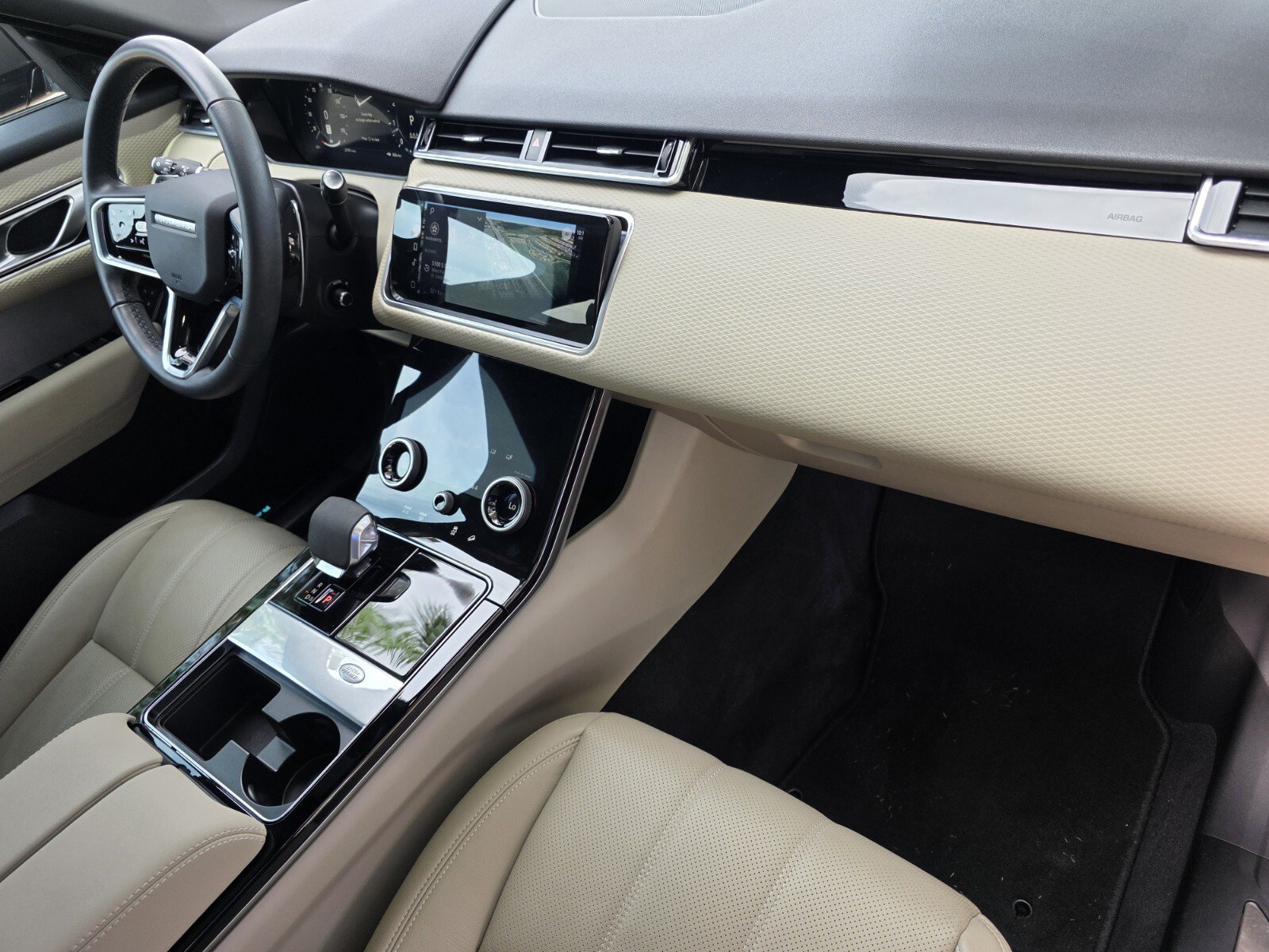 Certified 2023 Land Rover Range Rover Velar R-Dynamic S AWD/4WD image 27