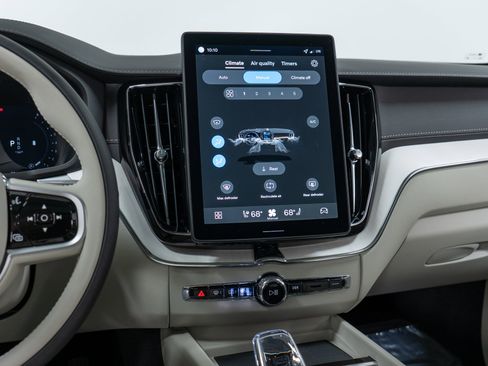 New 2026 Volvo XC60 B5 Ultra w/ Climate Package image 19