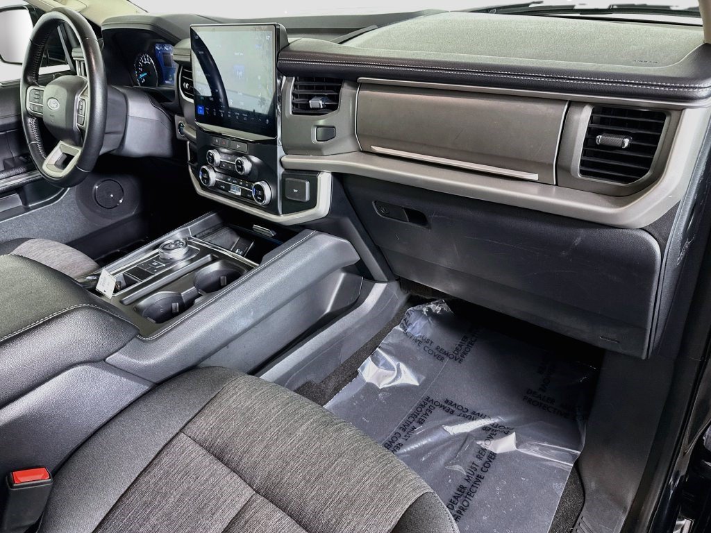 Used 2024 Ford Expedition XLT RWD image 29