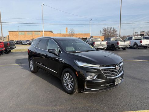 Used 2024 Buick Enclave Premium image 2