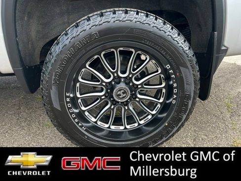 Used 2022 Chevrolet Silverado 3500 High Country w/ Z71 Off-Road Package AWD/4WD image 10