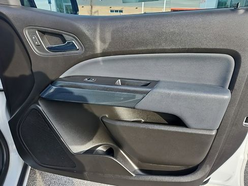 Used 2017 Chevrolet Colorado Z71 image 30