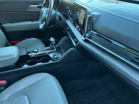 Certified 2023 Kia Sportage X-Line w/ X-Line Premium Package image 19