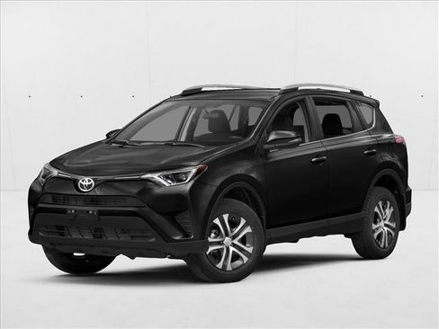 Used 2017 Toyota RAV4 LE AWD/4WD image 1