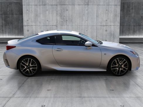 Used 2016 Lexus RC 200t image 6