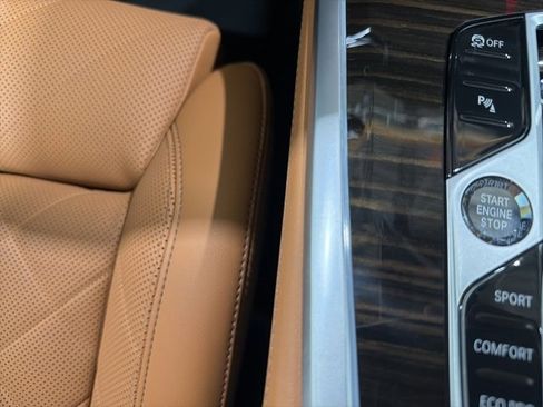 Certified 2023 BMW X7 xDrive40i w/ Executive Package image 42