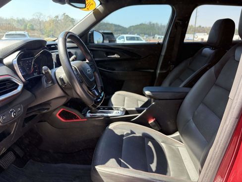 Used 2022 Chevrolet TrailBlazer RS w/ Convenience Package image 4