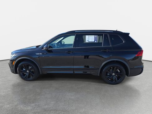 Used 2024 Volkswagen Tiguan SE R-Line image 8