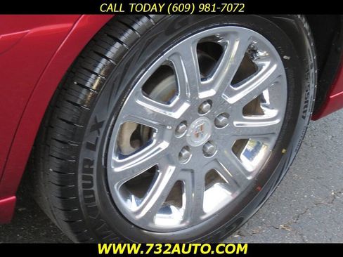 Used 2009 Cadillac DTS w/ Sun And Sound Package FWD image 31