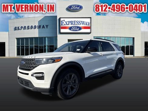 Used 2024 Ford Explorer XLT w/ Equipment Group 202A AWD/4WD image 10