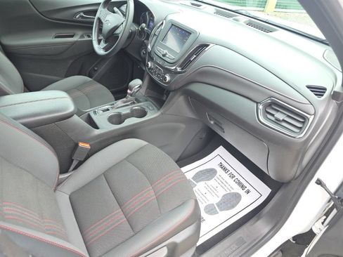 Used 2022 Chevrolet Equinox RS FWD image 19
