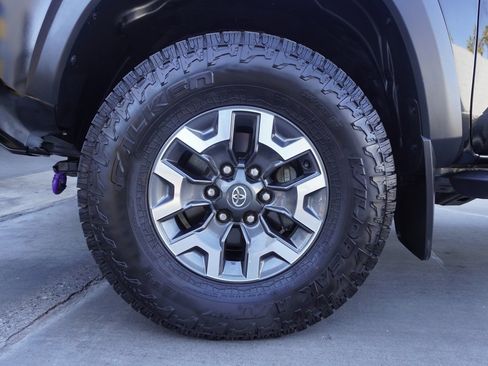 Certified 2023 Toyota Tacoma TRD Off-Road image 21