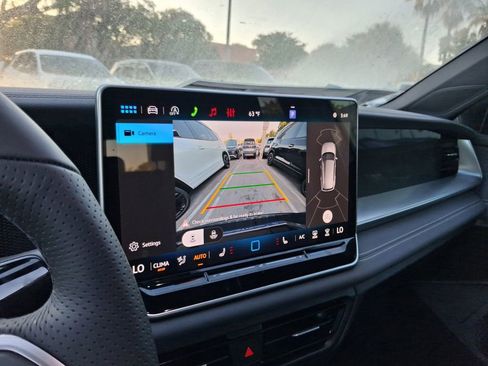 New 2026 Volkswagen Tiguan SE R-Line image 11