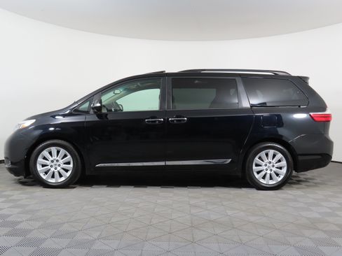Used 2015 Toyota Sienna Limited image 45