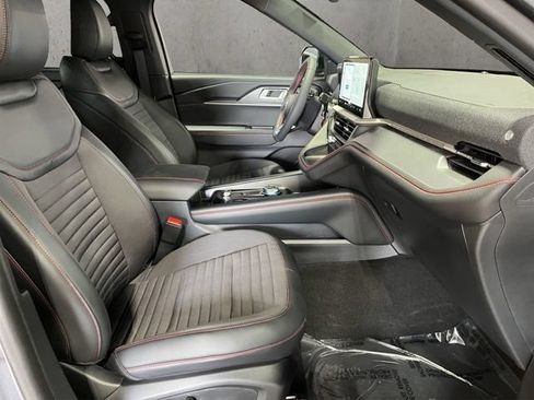 New 2026 Ford Explorer ST-Line w/ ST-Line Street Pack AWD/4WD image 16