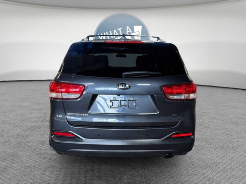 Used 2016 Kia Sorento LX w/ LX Convenience Package AWD/4WD image 5