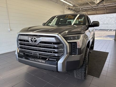 Used 2025 Toyota Tundra Limited image 3