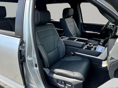 New 2026 Toyota Tundra Limited AWD/4WD image 19