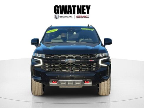 Used 2024 Chevrolet Tahoe Z71 w/ Luxury Package image 2