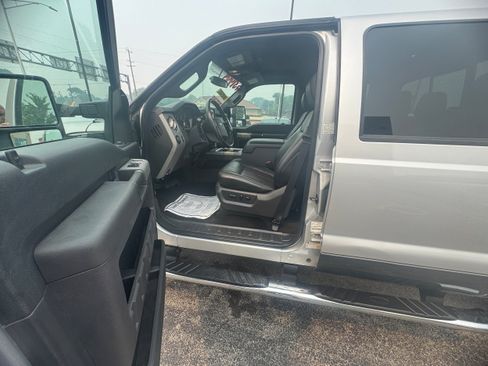 Used 2016 Ford F350 Lariat w/ Lariat Ultimate Package AWD/4WD image 6