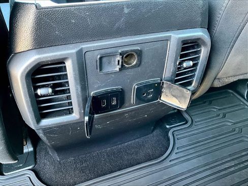 Used 2019 Ford F150 XLT w/ Equipment Group 302A Luxury AWD/4WD image 13