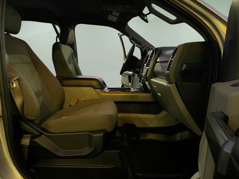 Used 2018 Ford F250 XLT w/ XLT Value Package image 23