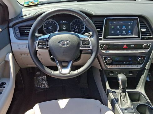 Used 2019 Hyundai Sonata SEL w/ Winter Weather Package FWD image 12