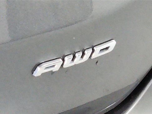 Used 2024 Ford Edge Titanium image 32