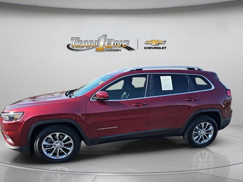 Used 2019 Jeep Cherokee Latitude Plus w/ Comfort/Convenience Group image 5