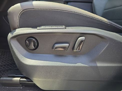 Used 2021 Volkswagen Atlas Cross Sport SEL Premium R-Line image 18