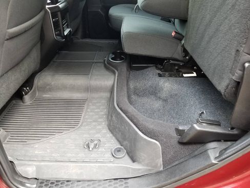 Certified 2024 RAM 2500 Big Horn w/ Night Edition AWD/4WD image 21