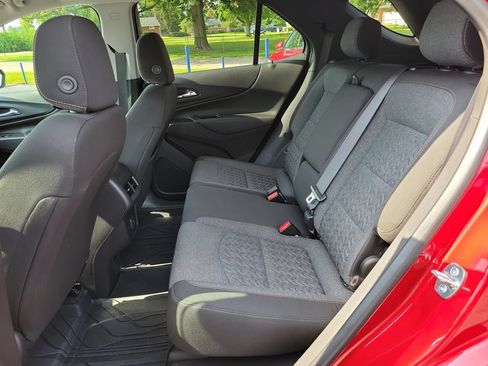 Used 2024 Chevrolet Equinox LT FWD image 16