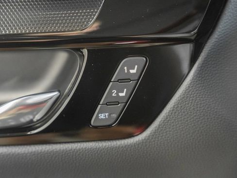 Used 2025 Honda CR-V EX-L image 41