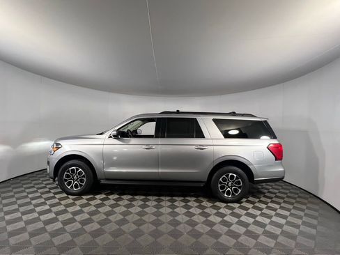 Used 2024 Ford Expedition Max XLT image 10