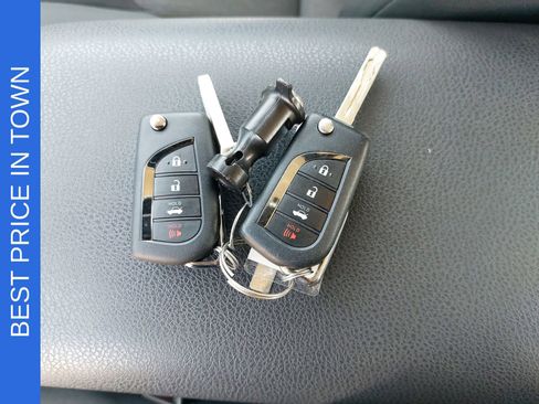 Used 2023 Toyota Camry LE image 10